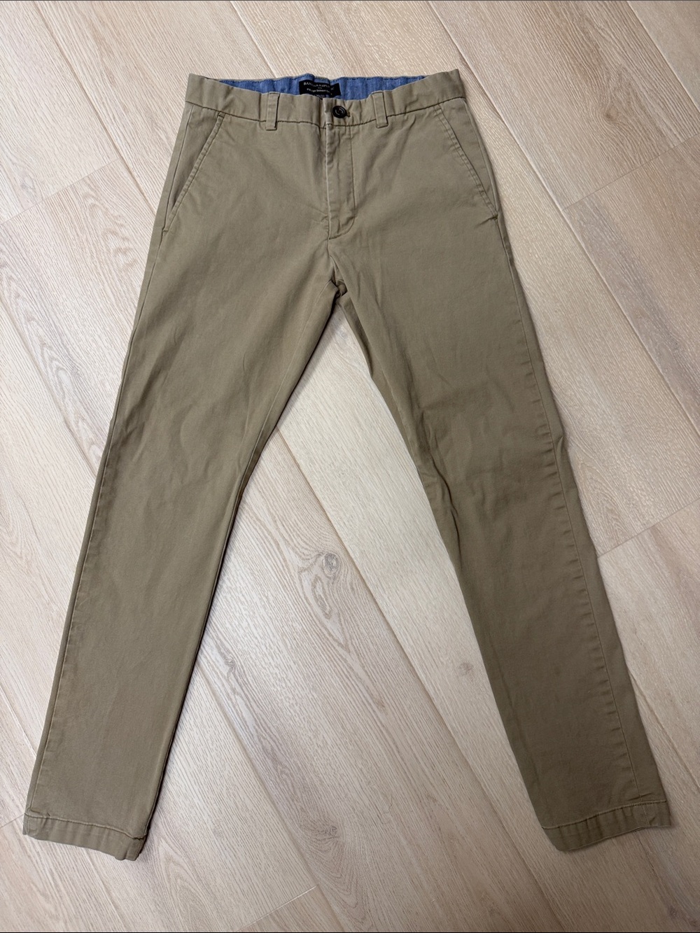 Banana Republic Men's Chino Pants in Olive Green